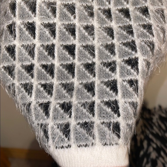 🌹Piccadilly Fuzzy Black Warm Sweater - Picture 7 of 11